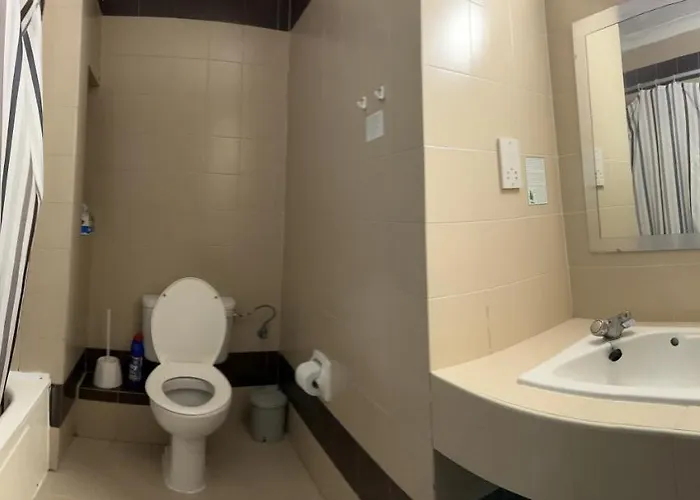 Cort de lux Ea Malta